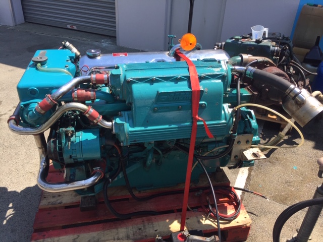 Ford - Ford Sabre 350C 350hp Marine Diesel Engine (PAIR AVAILABLE)