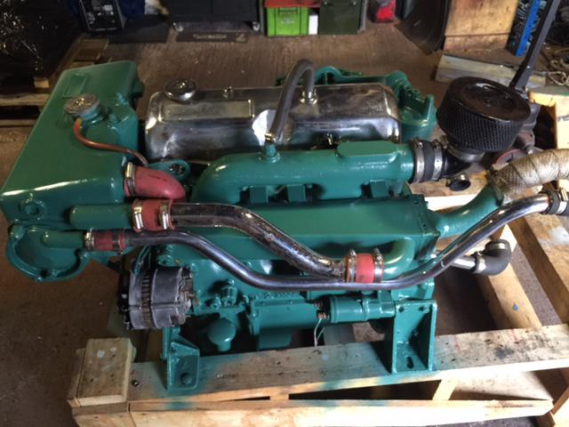 Ford - 80hp Bobtail Ford Sabre 80 Marine Diesel Engine - Pair Available