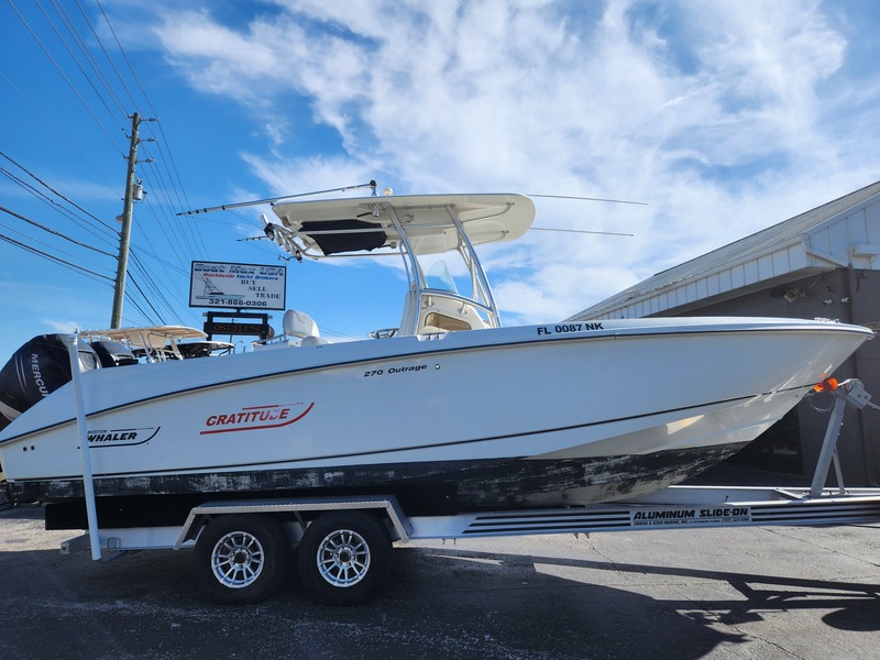 Boston Whaler - 270 Outrage