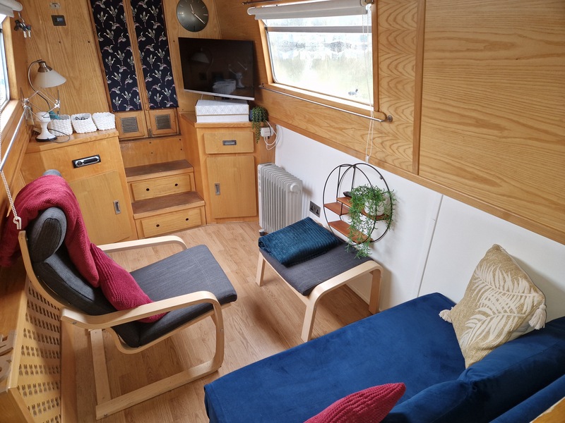 Taurus Narrowboats - 57ft Narrowboat called Narrow Escape