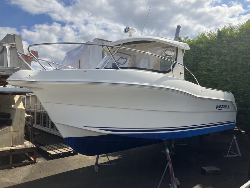 Quicksilver - 640 Pilothouse