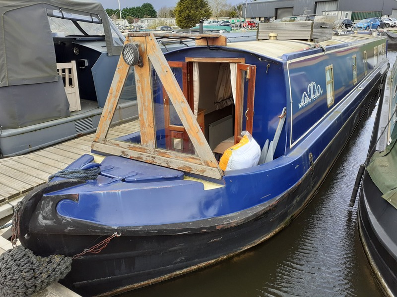 Liverpool Boats - 58ft Cruiser Stern narrowboat called Twilight