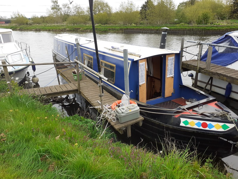 Hine Narrowboats - 48ft Narrowboat called Flotily