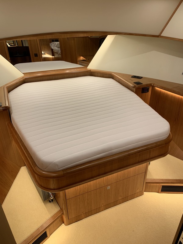 Smelne Yachts - Stevens 1600 Dutch Steel Trawler