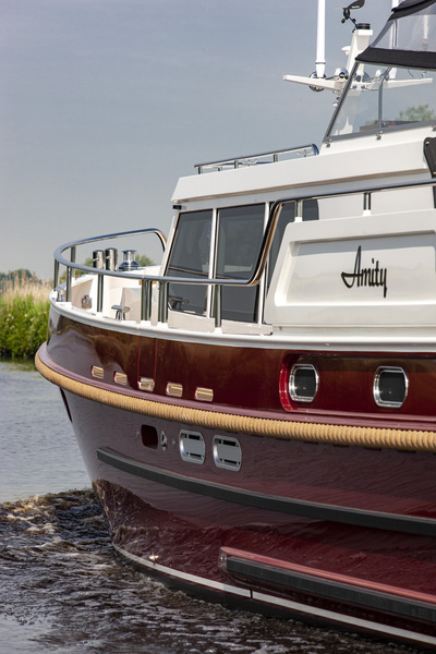 Smelne Yachts - Stevens 1600 Dutch Steel Trawler