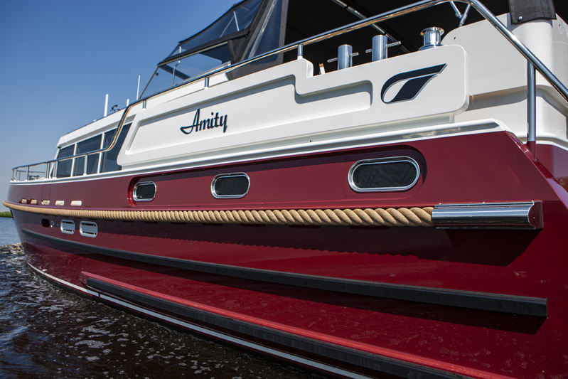 Smelne Yachts - Stevens 1600 Dutch Steel Trawler