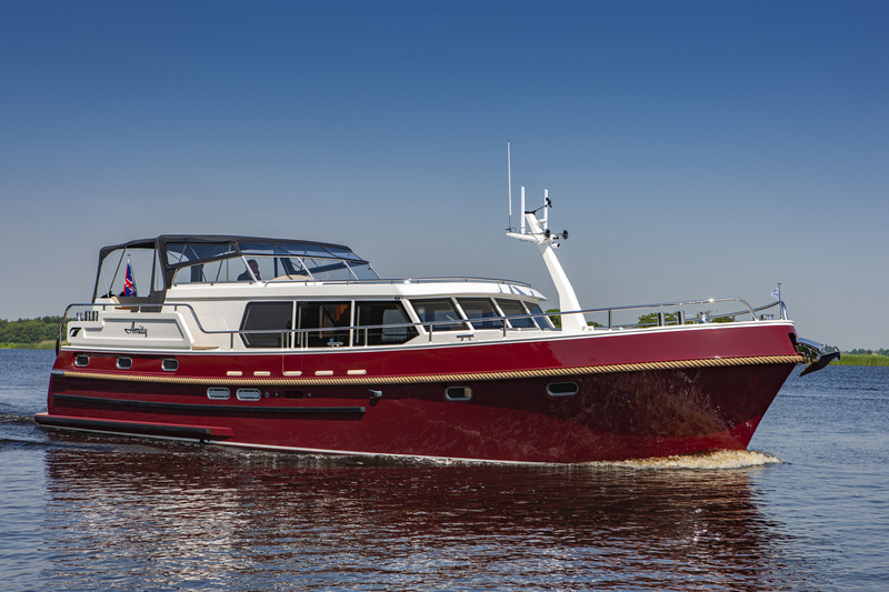 Smelne Yachts - Stevens 1600 Dutch Steel Trawler