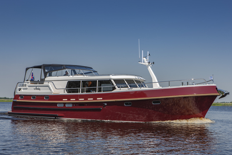 Smelne Yachts - Stevens 1600 Dutch Steel Trawler