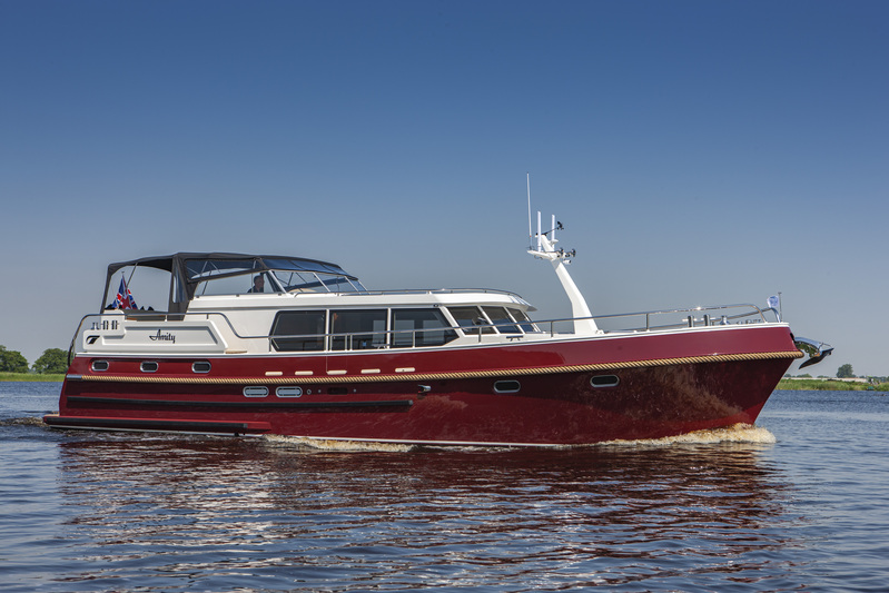 Smelne Yachts - Stevens 1600 Dutch Steel Trawler