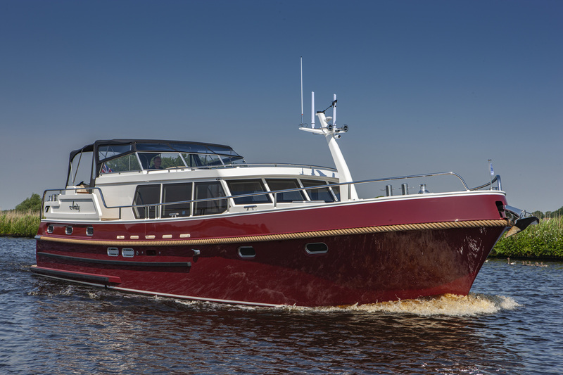 Smelne Yachts - Stevens 1600 Dutch Steel Trawler