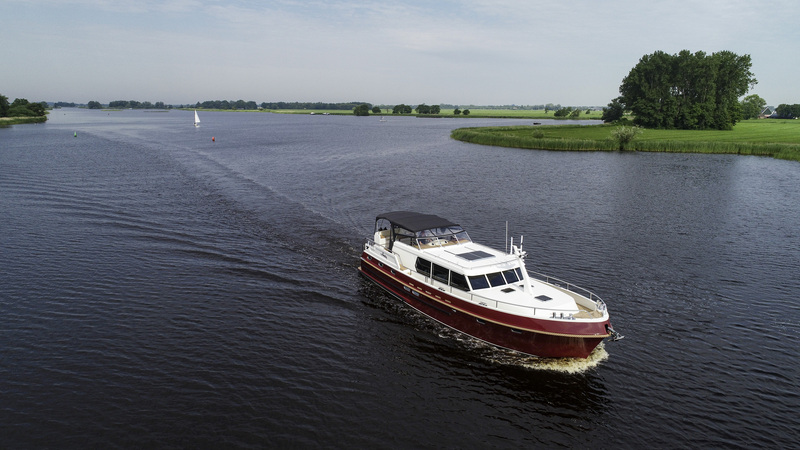 Smelne Yachts - Stevens 1600 Dutch Steel Trawler