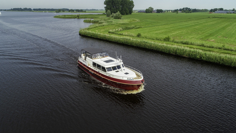 Smelne Yachts - Stevens 1600 Dutch Steel Trawler