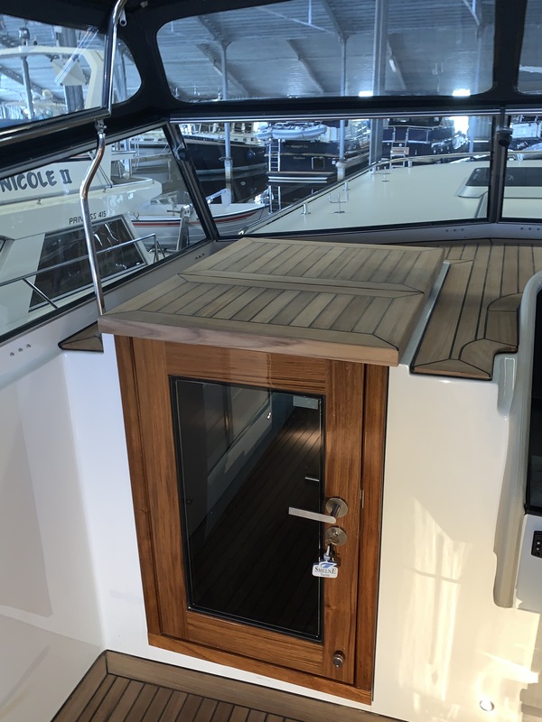 Smelne Yachts - Stevens 1600 Dutch Steel Trawler