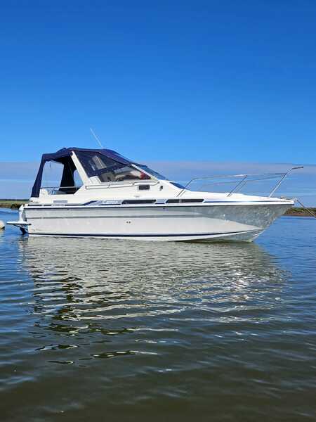 Fairline - Carrera 24