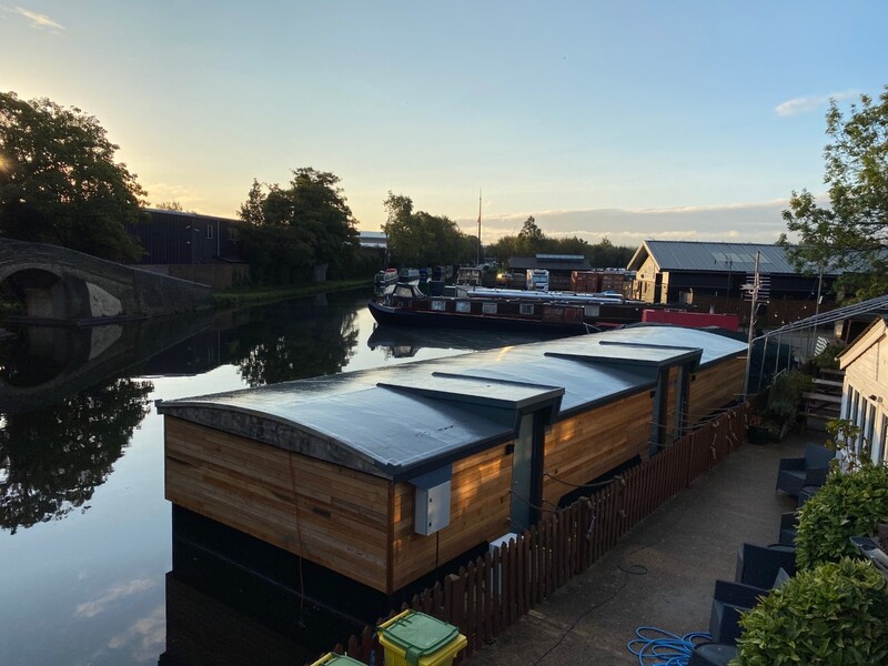 Barge - Houseboat